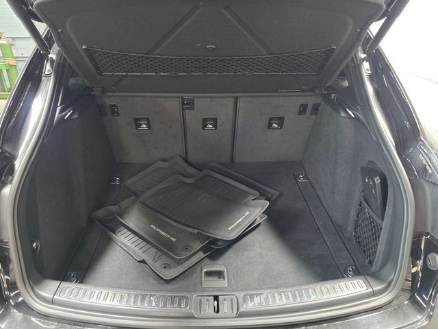 2018 Porsche Macan S - 23052594 - 50