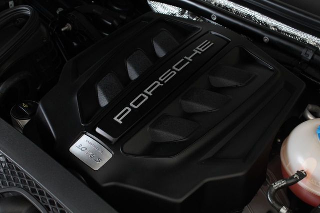 2018 Porsche Macan S - 20529468 - 11