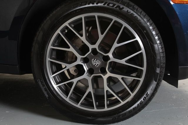 2018 Porsche Macan S - 20529468 - 16
