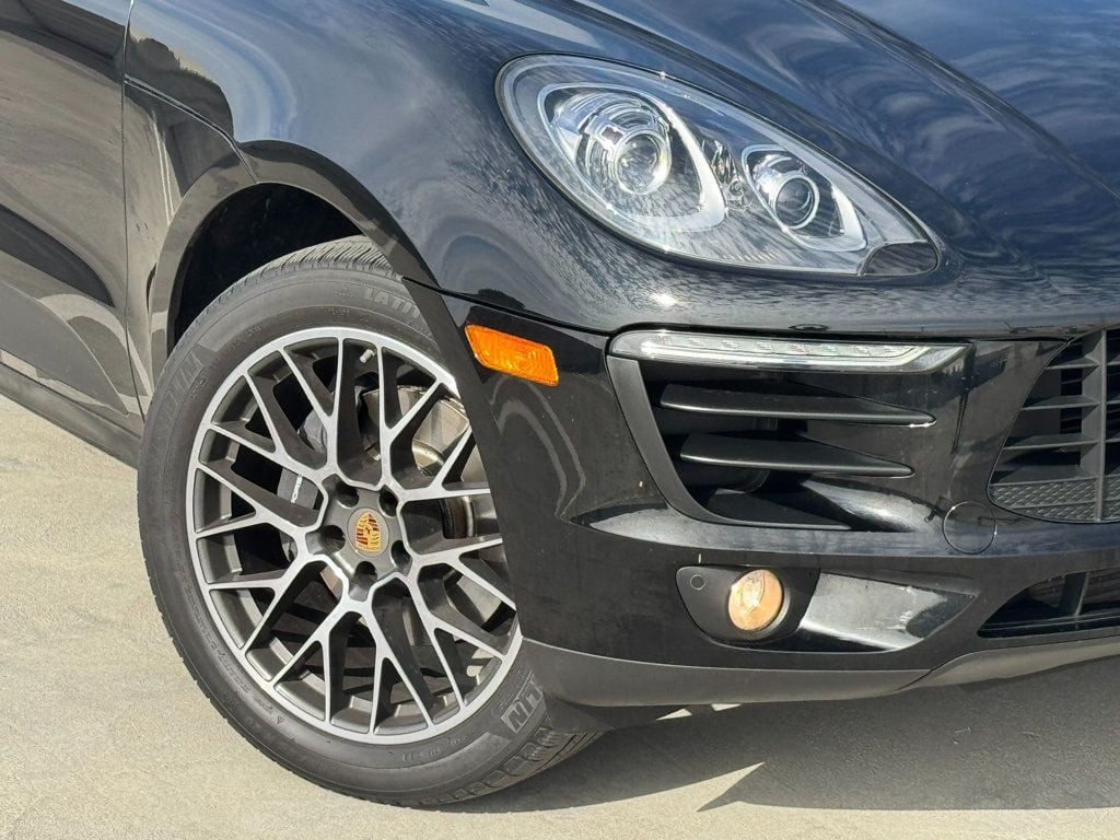 2018 Porsche Macan Sport Edition - 22720749 - 3