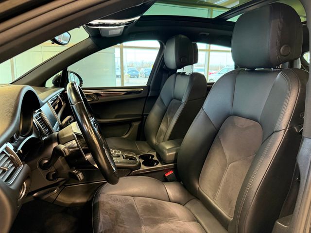 2018 Porsche Macan Sport Edition - 23012055 - 17