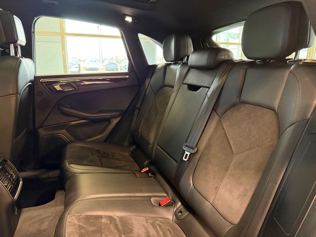 2018 Porsche Macan Sport Edition - 23012055 - 18