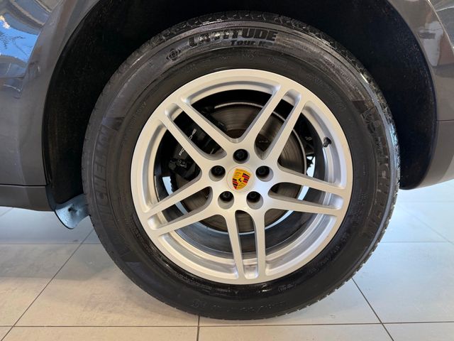 2018 Porsche Macan Sport Edition - 23012055 - 34