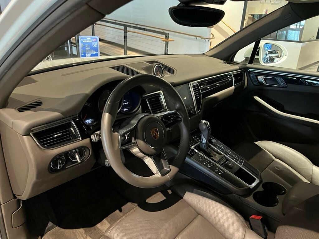 2018 Porsche Macan S/PremiumPkgPlus/AdapCruise/360Cam/ConnectPlus/Htd&CldSeats/LCA - 22608982 - 12