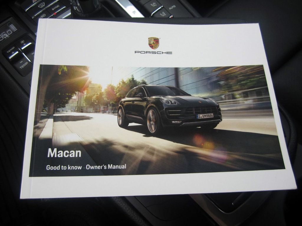2018 Porsche Macan Turbo photo 21