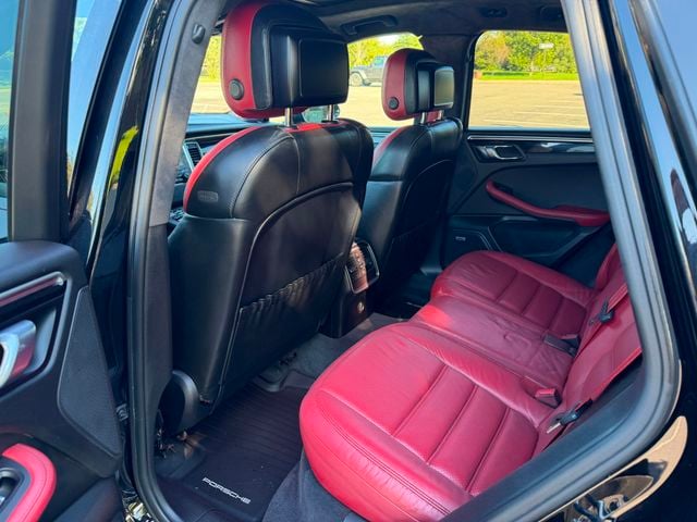 2018 Porsche Macan TURBO, AWD, PAN SUNROOF, 20" SPYDER WHEELS, NAVI, PREMIUM PLUS - 23067946 - 15