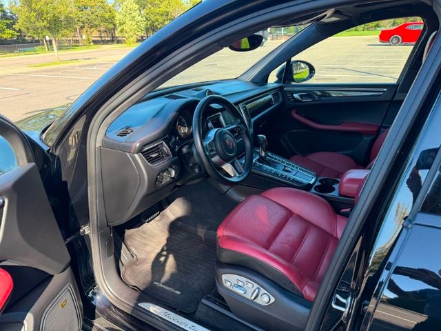 2018 Porsche Macan TURBO, AWD, PAN SUNROOF, 20" SPYDER WHEELS, NAVI, PREMIUM PLUS - 23067946 - 6