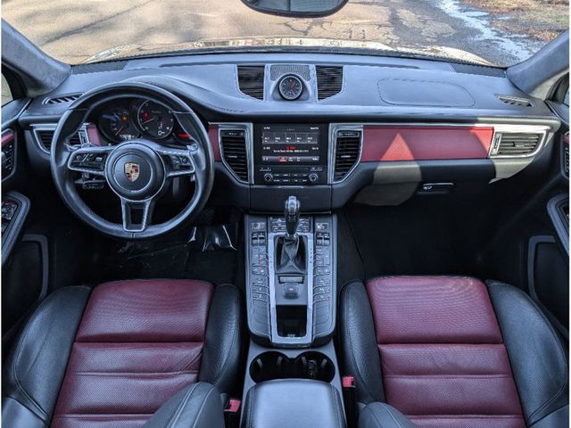 2018 Porsche Macan Turbo w/Performance Pkg - 22992134 - 25