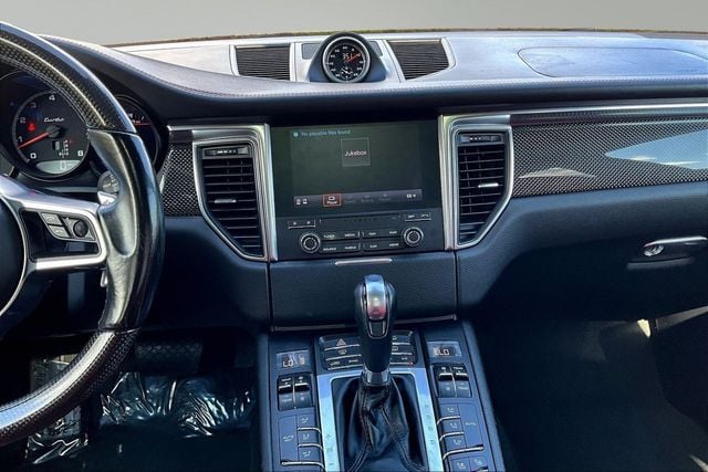 2018 Porsche Macan Turbo w/Performance Pkg - 23004045 - 23
