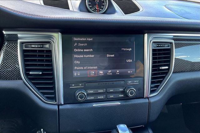 2018 Porsche Macan Turbo w/Performance Pkg - 23004045 - 25