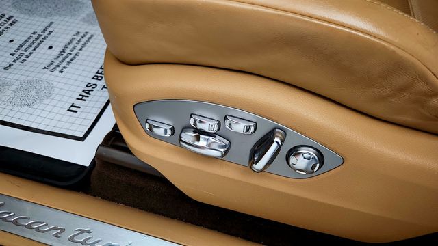 2018 Porsche Macan Turbo w/ Premium Pkg+, Two-Tone Leather Seats, Connect+ & ACC - 23010383 - 11