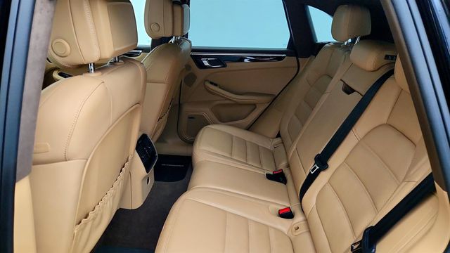 2018 Porsche Macan Turbo w/ Premium Pkg+, Two-Tone Leather Seats, Connect+ & ACC - 23010383 - 21