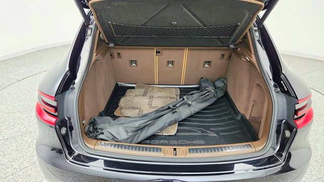 2018 Porsche Macan Turbo w/ Premium Pkg+, Two-Tone Leather Seats, Connect+ & ACC - 23010383 - 22