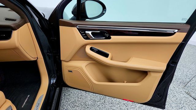 2018 Porsche Macan Turbo w/ Premium Pkg+, Two-Tone Leather Seats, Connect+ & ACC - 23010383 - 26