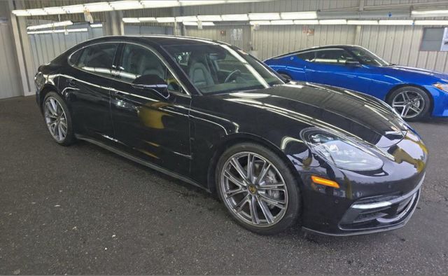 2018 Porsche Panamera  - 22974362 - 1