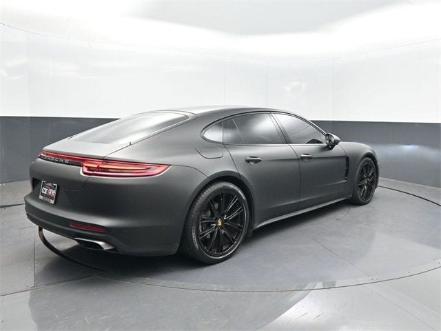 2018 Porsche Panamera   - 22885376 - 25