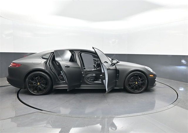 2018 Porsche Panamera   - 22885376 - 30