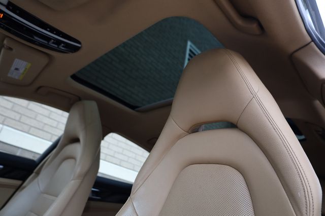 2018 Porsche Panamera  - 23002197 - 16