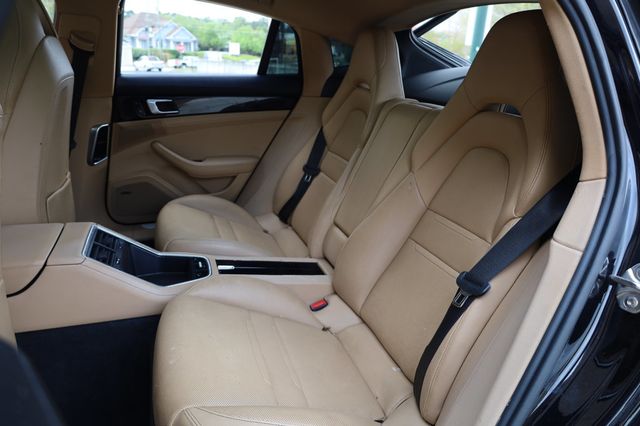 2018 Porsche Panamera  - 23002197 - 19