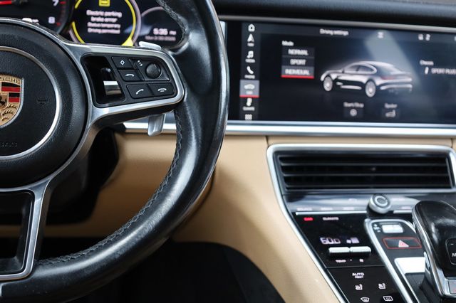 2018 Porsche Panamera  - 23002197 - 30