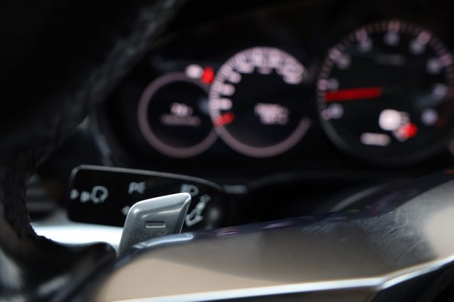 2018 Porsche Panamera  - 23002197 - 32