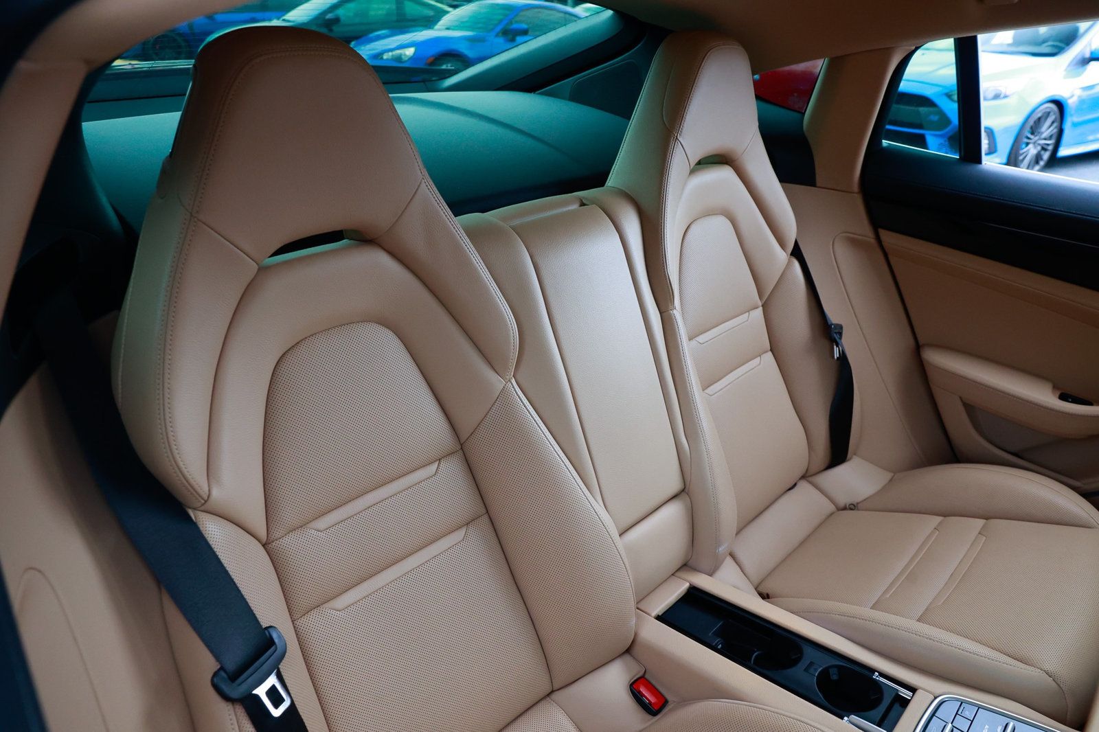 2018 Porsche Panamera Base 4 photo 14