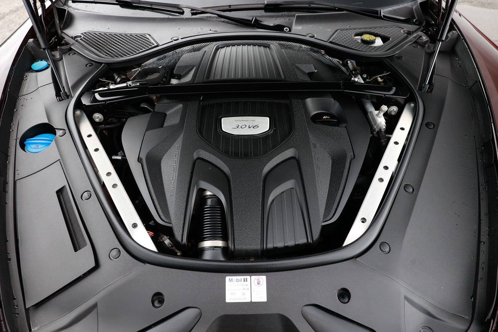 2018 Porsche Panamera Base 4 photo 20