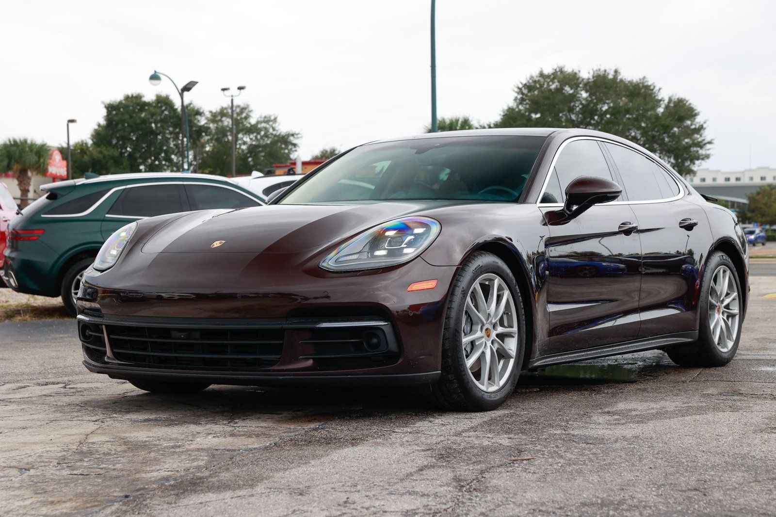 2018 Porsche Panamera Base 4 photo 3