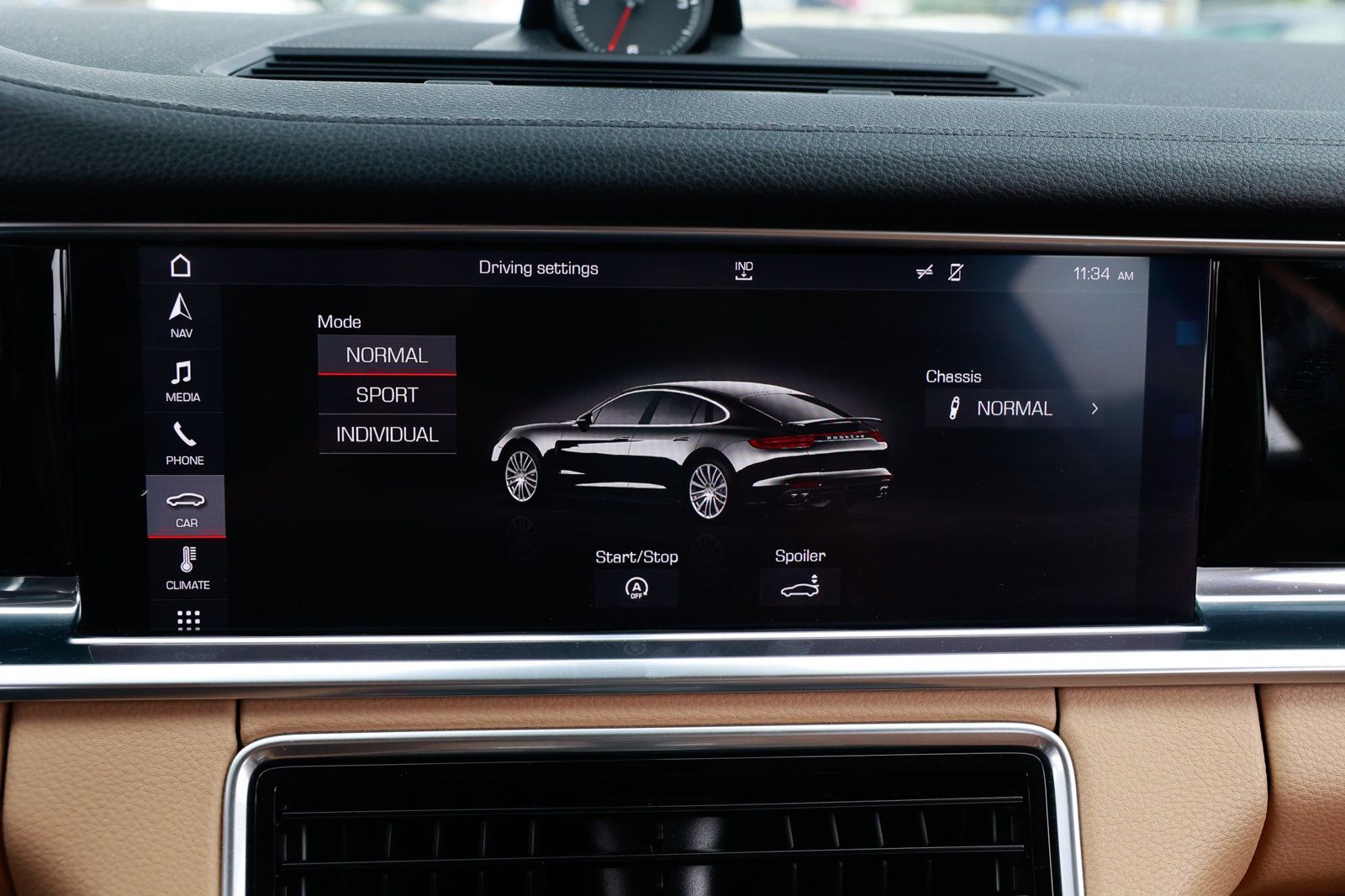 2018 Porsche Panamera Base 4 photo 31