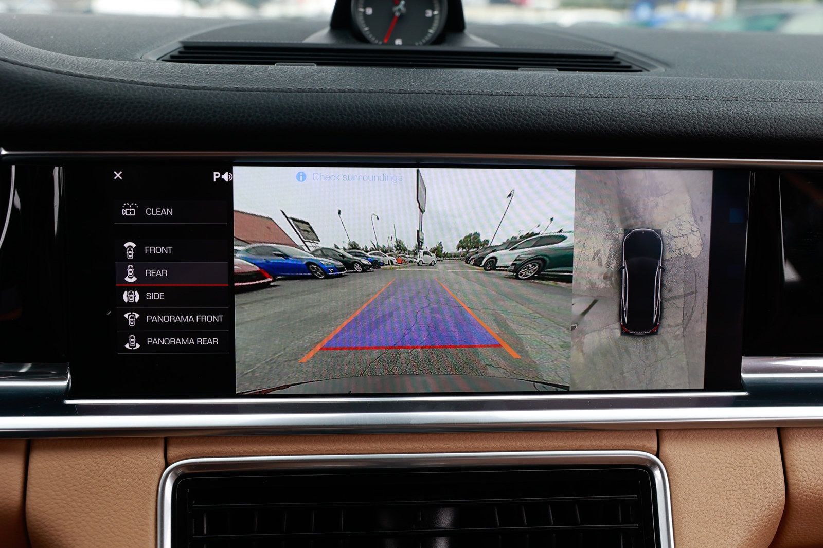 2018 Porsche Panamera Base 4 photo 32