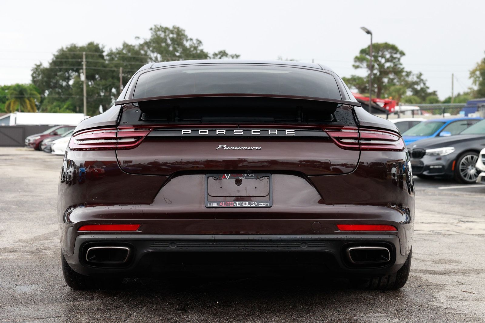 2018 Porsche Panamera Base 4 photo 9