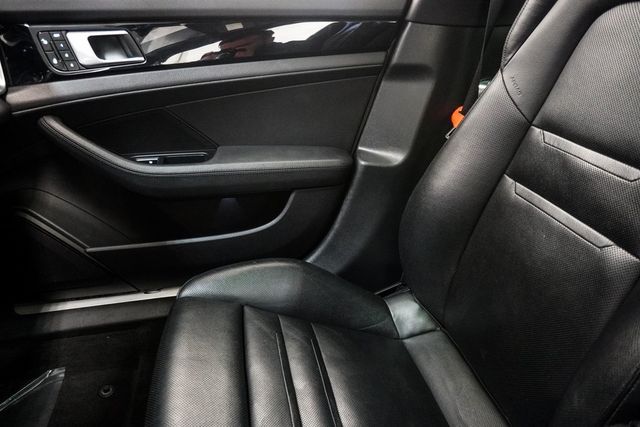 2018 Porsche Panamera 4 - 22947291 - 32