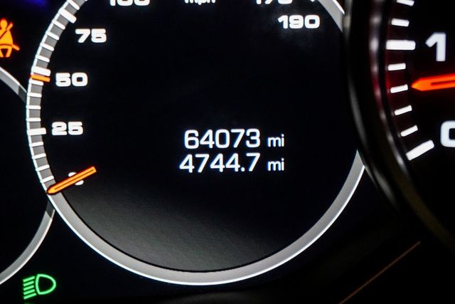 2018 Porsche Panamera 4 - 22947291 - 34