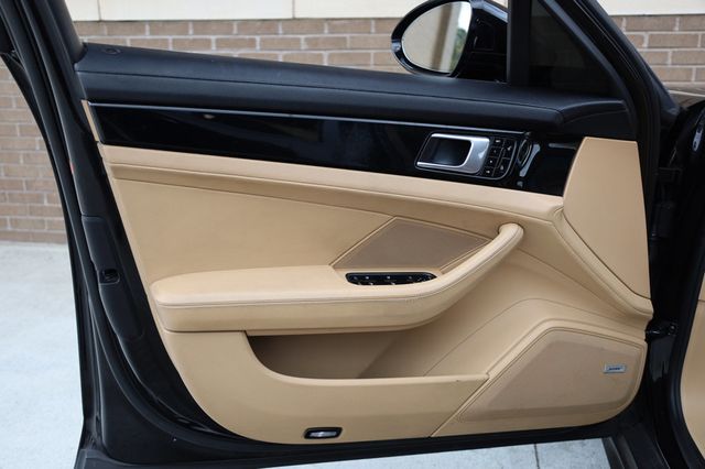 2018 Porsche Panamera 4 AWD - 23002197 - 12