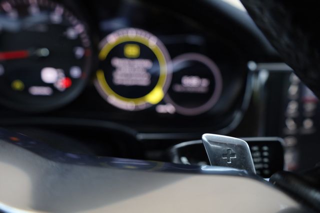 2018 Porsche Panamera 4 AWD - 23002197 - 31