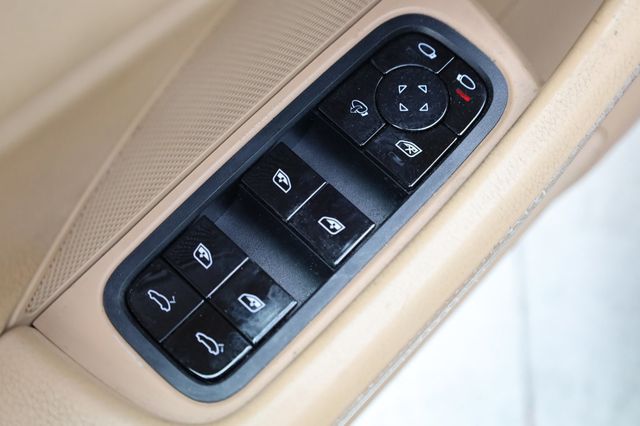 2018 Porsche Panamera 4 AWD - 23002197 - 35