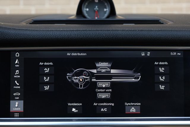 2018 Porsche Panamera 4 AWD - 23002197 - 44