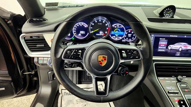2018 Porsche Panamera 4 E-Hybrid w/ Premium Pkg Plus & 21'' Wheels - 23072600 - 13