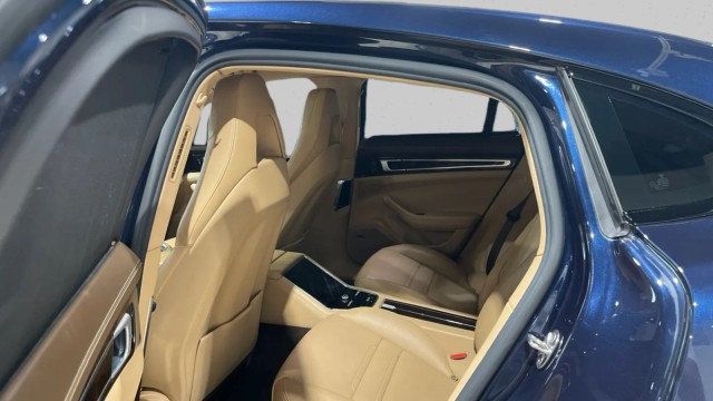 2018 Porsche Panamera 4S - 23067775 - 16