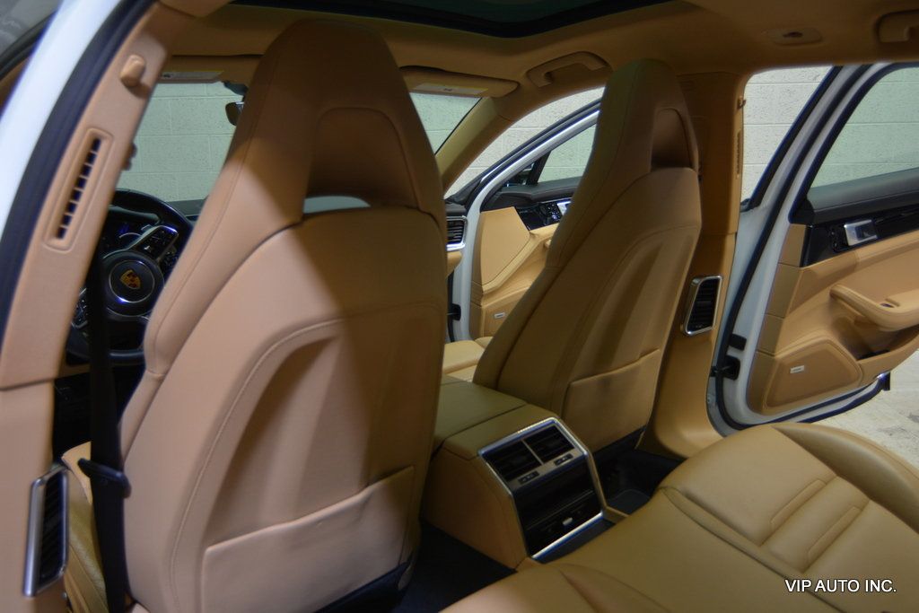 2018 Porsche Panamera 4 Sport Turismo - 22957626 - 19