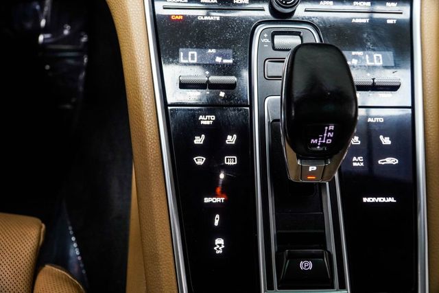 2018 Porsche Panamera Base - 23025428 - 23