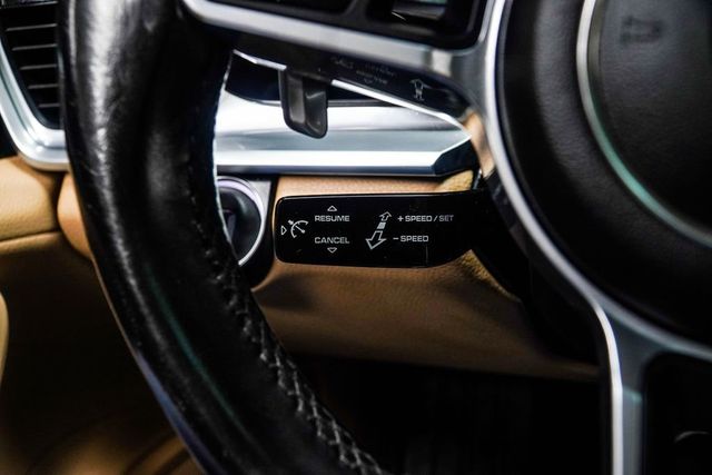 2018 Porsche Panamera Base - 23025428 - 34