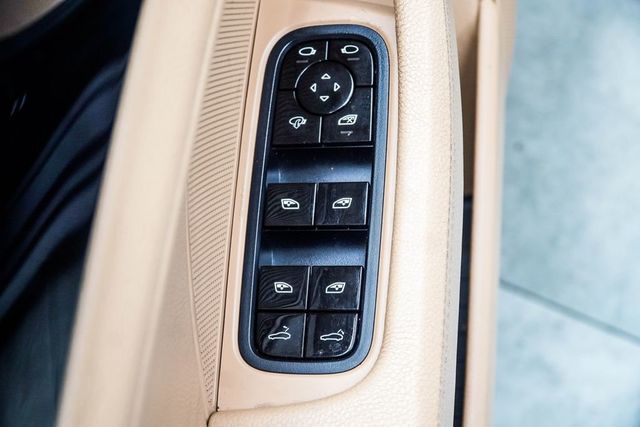 2018 Porsche Panamera Base - 23025428 - 40