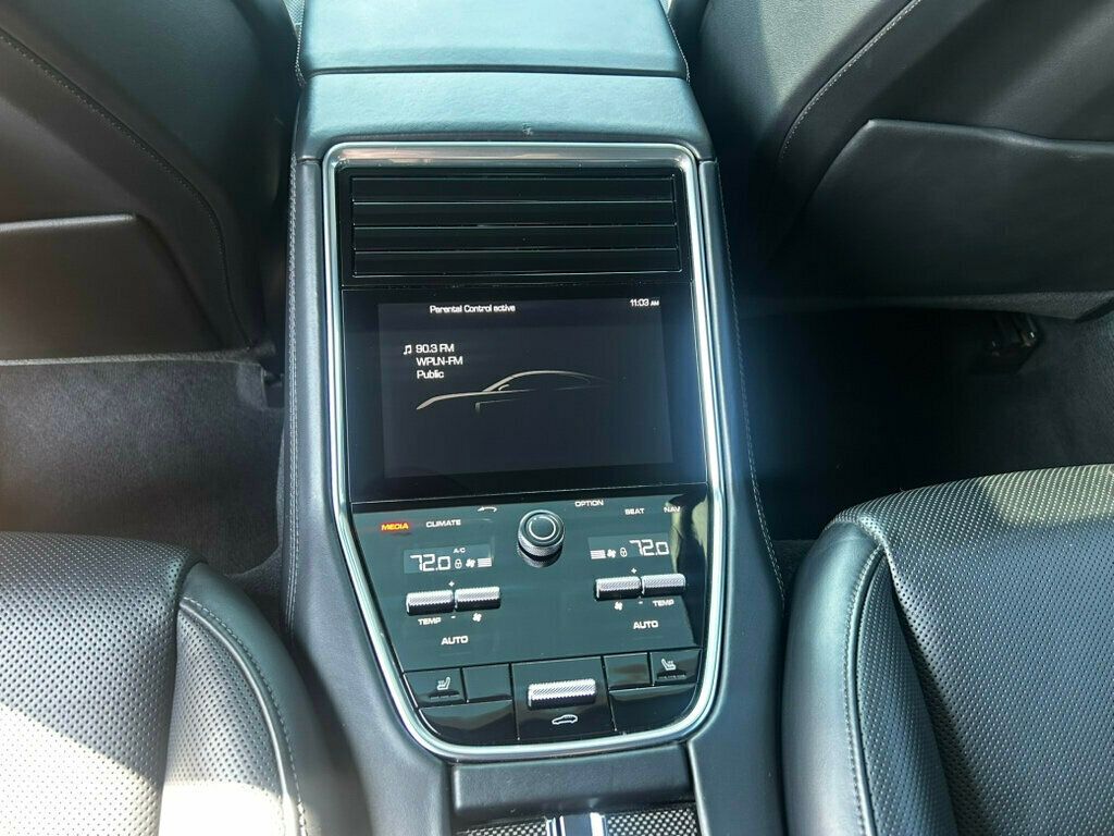 2018 Porsche Panamera Turbo photo 15