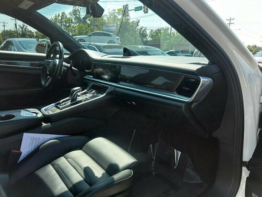 2018 Porsche Panamera Turbo photo 23