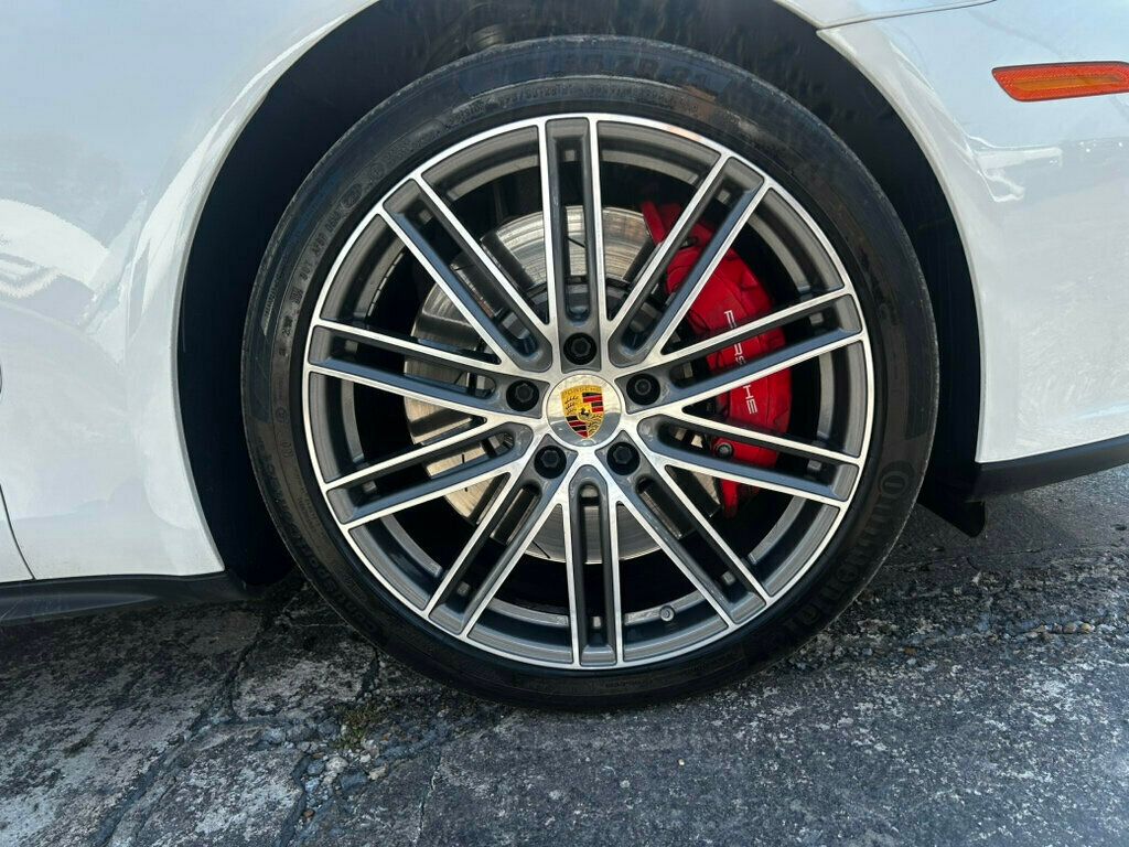 2018 Porsche Panamera Turbo photo 30
