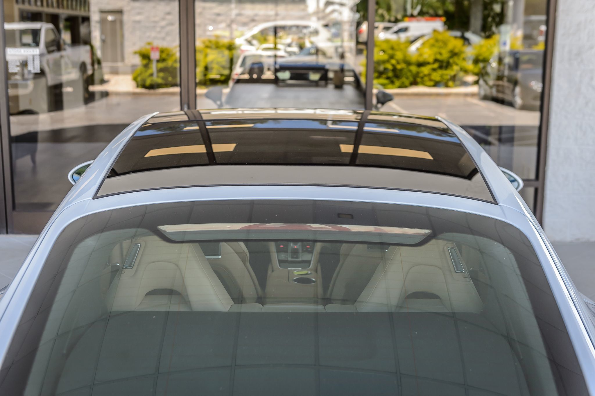 2018 Porsche Panamera Base 4 photo 10