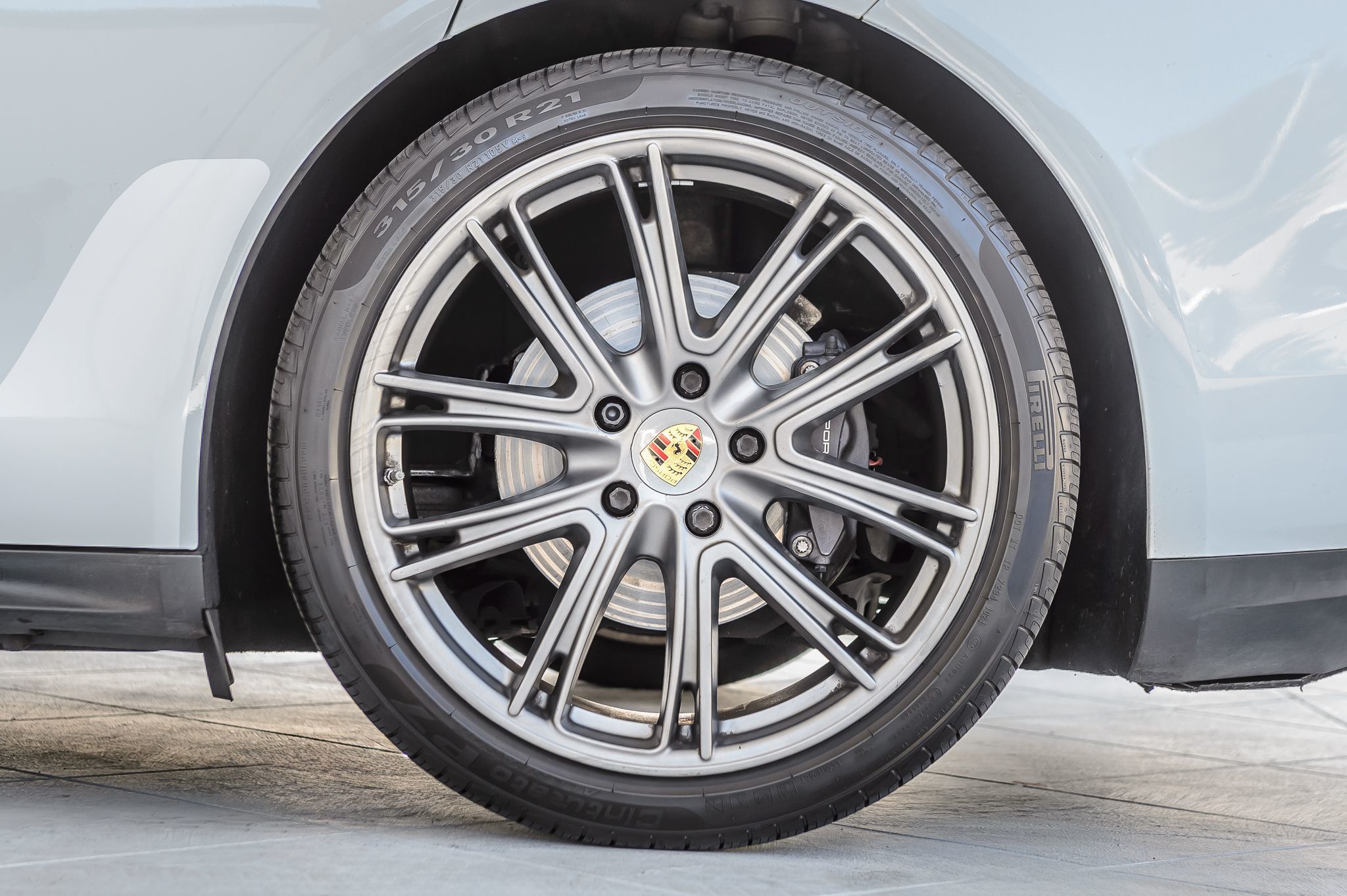 2018 Porsche Panamera Base 4 photo 13