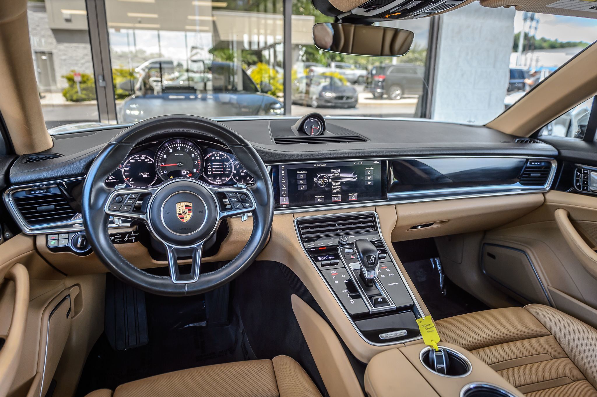 2018 Porsche Panamera Base 4 photo 24