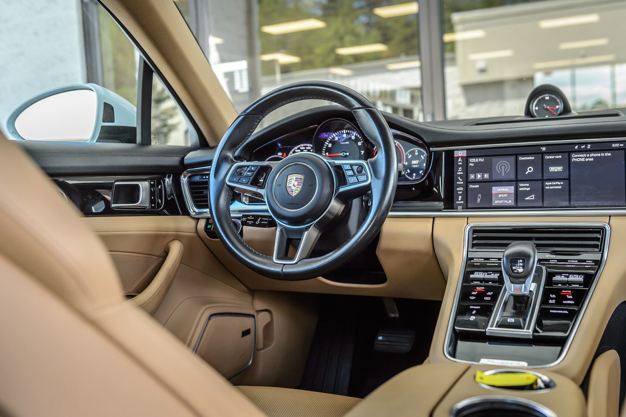 2018 Porsche Panamera Base 4 photo 28